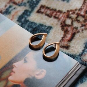Matte Gold Looped Water Drop Stud Earrings